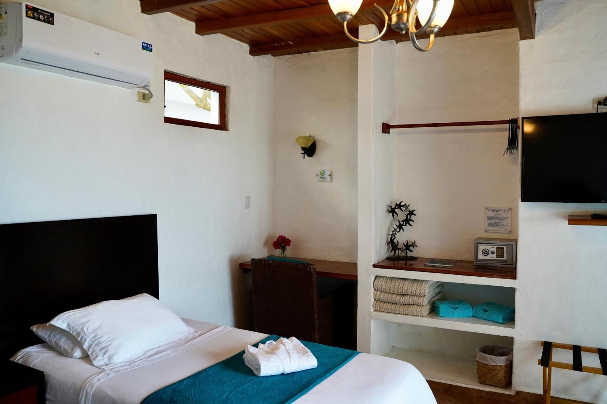 Isamar Hotel Puerto Villamil Dış mekan fotoğraf
