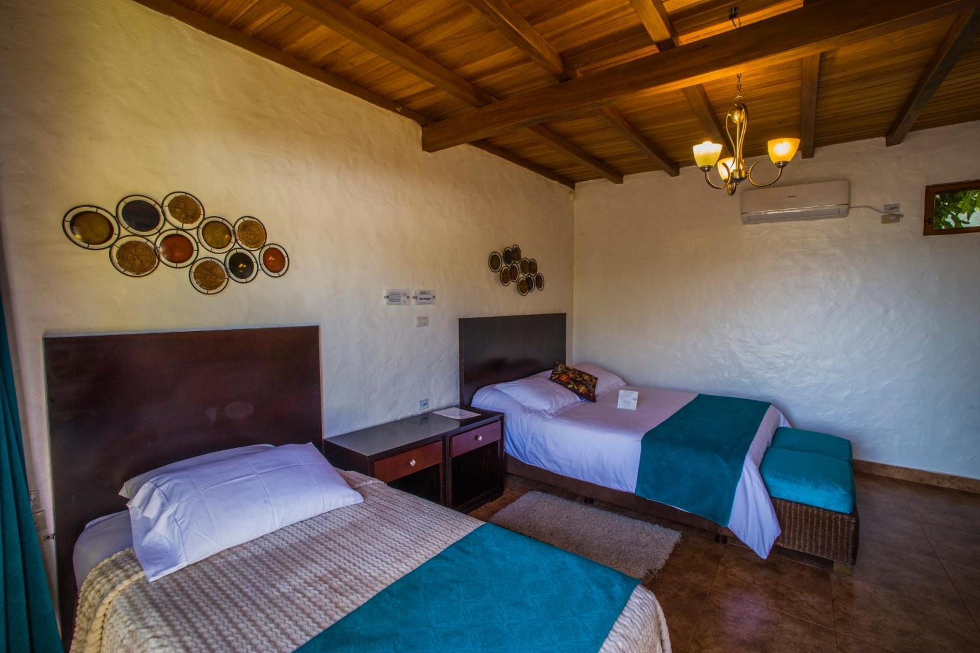 Isamar Hotel Puerto Villamil Dış mekan fotoğraf