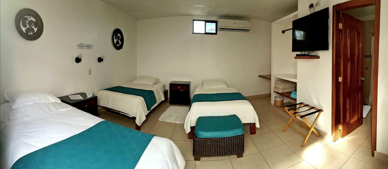 Isamar Hotel Puerto Villamil Dış mekan fotoğraf